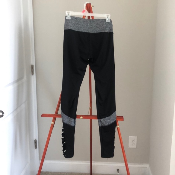 Athletic leggings - Picture 2 of 2